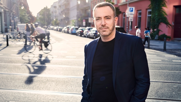 Dr. Sergey Lagodinsky, Bündnis 90/Die Grünen, über seine Ideen für Europa - Dr. Sergey Lagodinsky ist seit Juli 2019 Mitglied des Europäischen Parlaments und dort unter anderem stellvertretender Vorsitzender des Rechtsausschusses, Vorsitzender der EU-Türkei Delegation sowie stellvertretendes Mitglied im Innen- und Außenausschuss - Quelle: Jens Oellermann